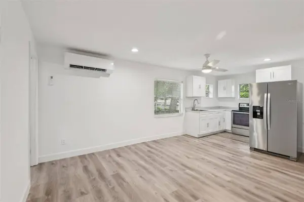 9404 N MULBERRY ST, Tampa, FL 33612