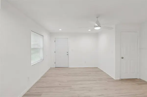 9404 N MULBERRY ST, Tampa, FL 33612