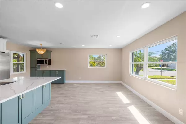 5901 DENVER ST NE, St Petersburg, FL 33703