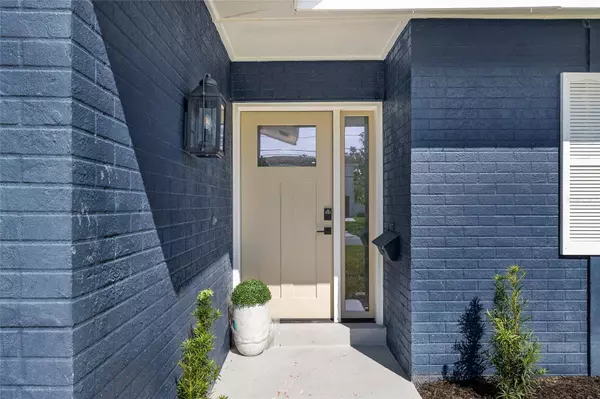 5901 DENVER ST NE, St Petersburg, FL 33703