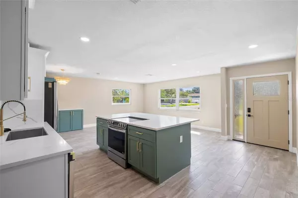 5901 DENVER ST NE, St Petersburg, FL 33703