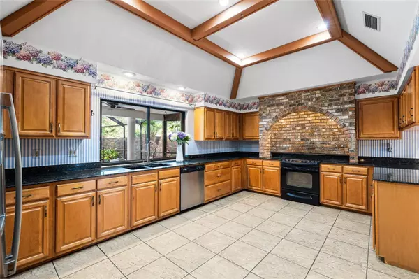 4407 MEADOW WOOD WAY, Tampa, FL 33618