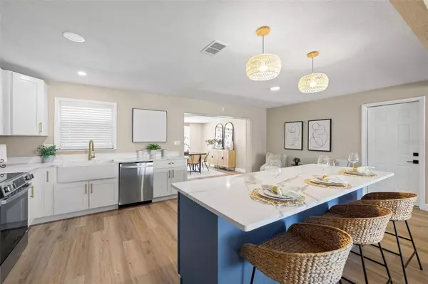 2066 62ND PL S, St Petersburg, FL 33712