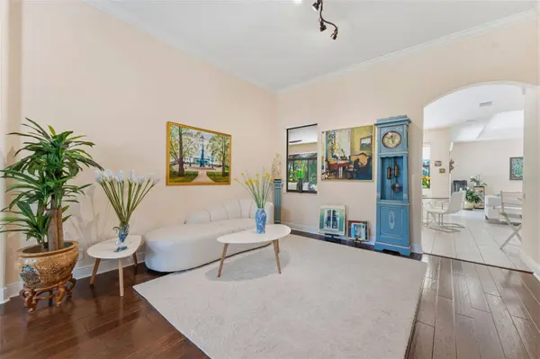 10220 BLOSSOM TRL, Seminole, FL 33772
