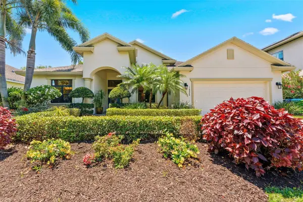 10220 BLOSSOM TRL, Seminole, FL 33772