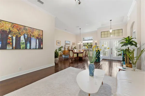 10220 BLOSSOM TRL, Seminole, FL 33772