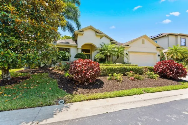 10220 BLOSSOM TRL, Seminole, FL 33772