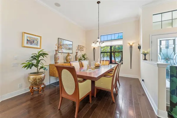 10220 BLOSSOM TRL, Seminole, FL 33772