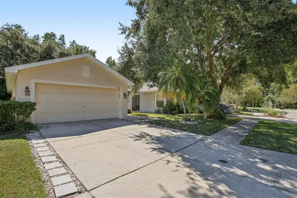7842 CITRUS BLOSSOM DR, Land O Lakes, FL 34637
