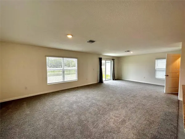 36711 SPANISH ROSE DR, Dade City, FL 33525