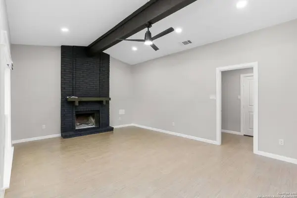 9247 Braswell St, San Antonio, TX 78254