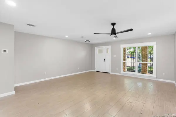 9247 Braswell St, San Antonio, TX 78254