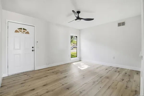 12819 Tarrytown St, San Antonio, TX 78233