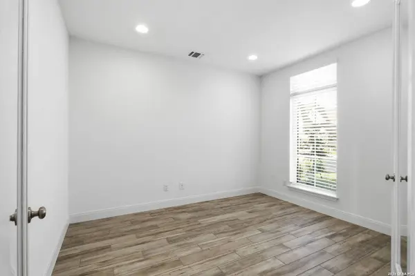 10123 Dapple Colt, San Antonio, TX 78254