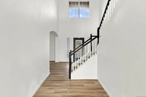 2502 Concan St, San Antonio, TX 78251