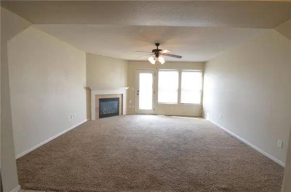 9584 N Main ST, Kansas City, MO 64155