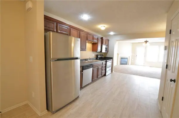 9584 N Main ST, Kansas City, MO 64155