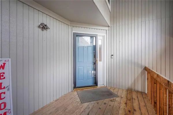 5860 Park    Unit #12 ST, Shawnee, KS 66216