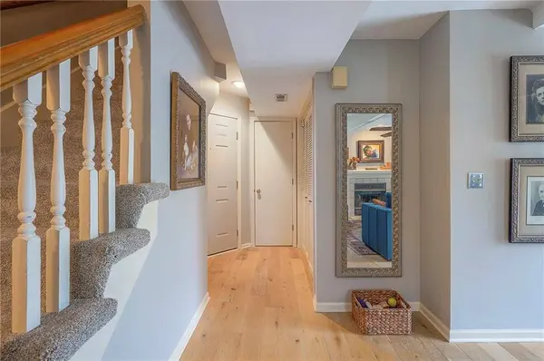 5860 Park    Unit #12 ST, Shawnee, KS 66216