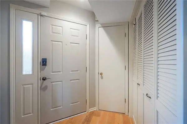 5860 Park    Unit #12 ST, Shawnee, KS 66216