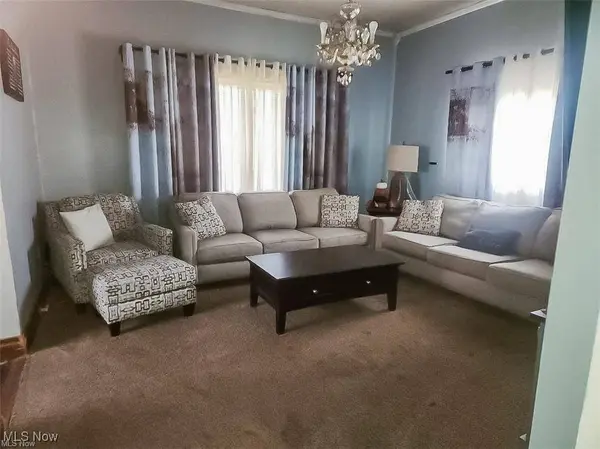 910 Ridge AVE, New Cumberland, WV 26047