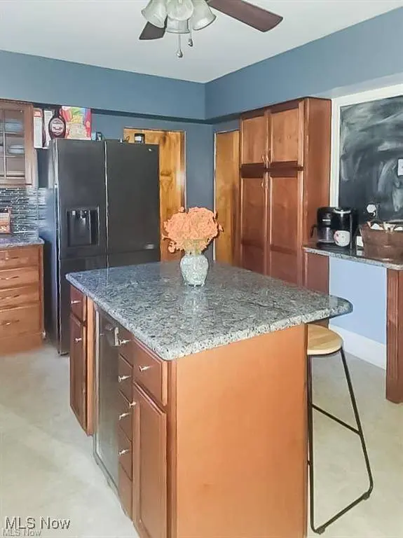 910 Ridge AVE, New Cumberland, WV 26047