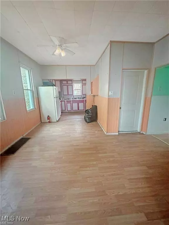 3411 ZETA ST, Weirton, WV 26062