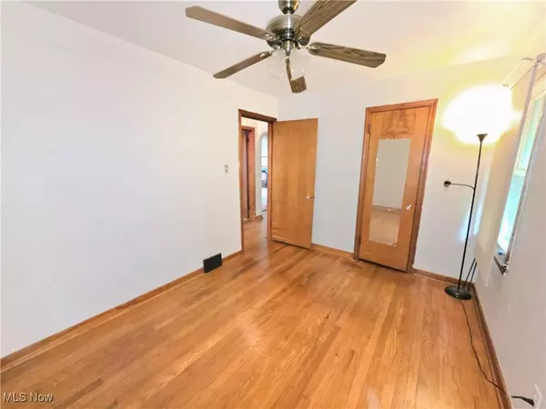 121 Valley Way, Weirton, WV 26062