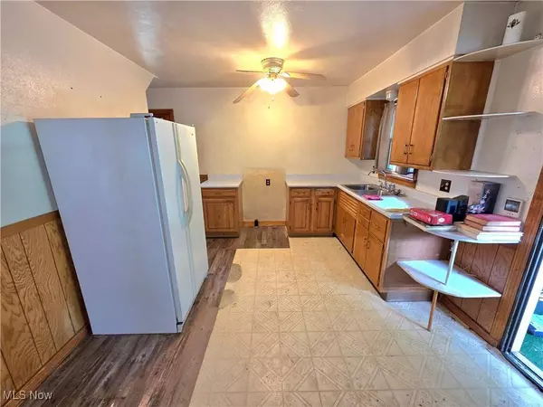 121 Valley Way, Weirton, WV 26062