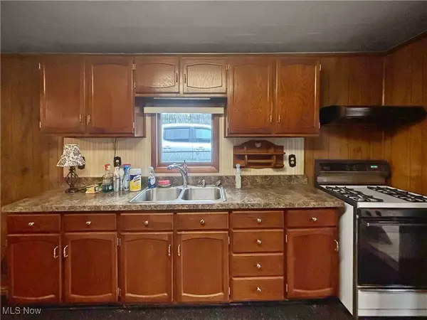 507 Harker AVE, Newell, WV 26050