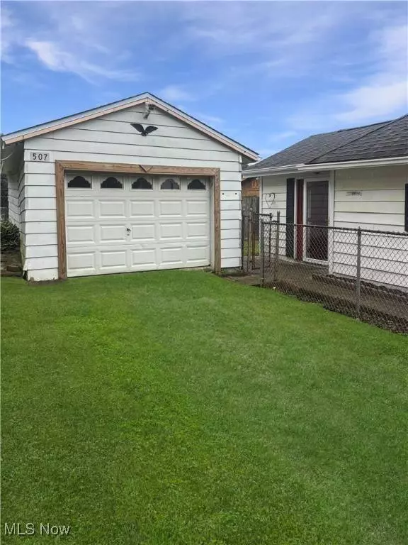 507 Harker AVE, Newell, WV 26050