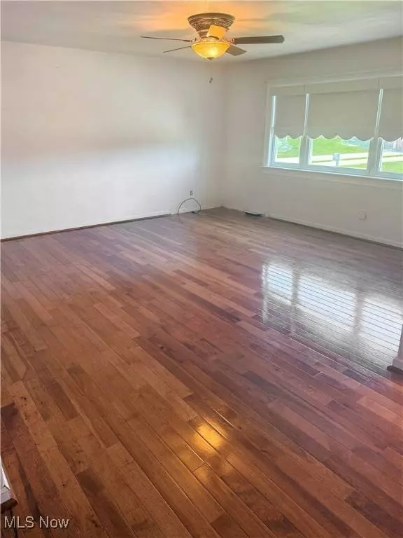 156 Mayfair ST, Weirton, WV 26062