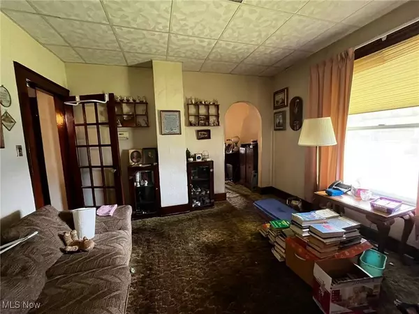 4043 Washington St, Weirton, WV 26062