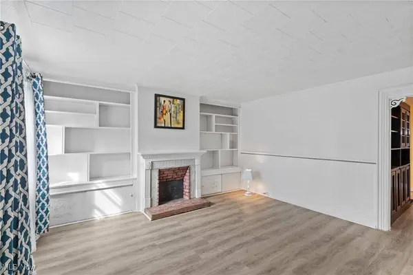 810 Second AVE, New Cumberland, WV 26047