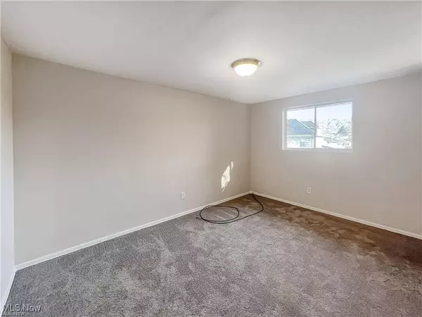 209 Elmer Ave, Weirton, WV 26062