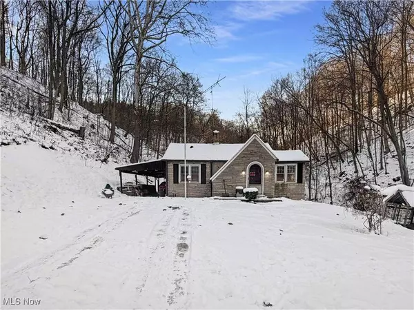 2527 McCords Hill RD, Wellsburg, WV 26070