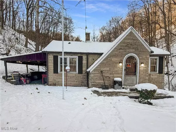 2527 McCords Hill RD, Wellsburg, WV 26070