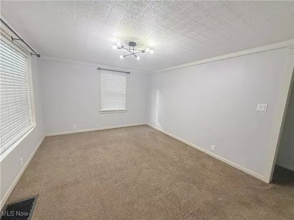 2341 Hardins Run RD, New Cumberland, WV 26047