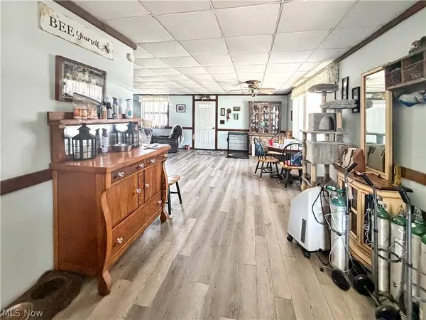 34 Benson LN, Wellsburg, WV 26070