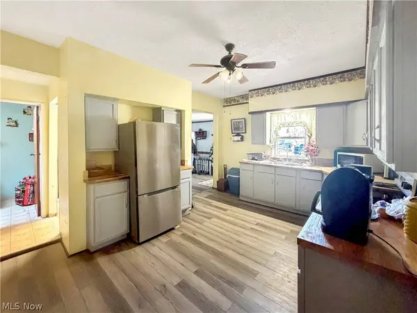 34 Benson LN, Wellsburg, WV 26070