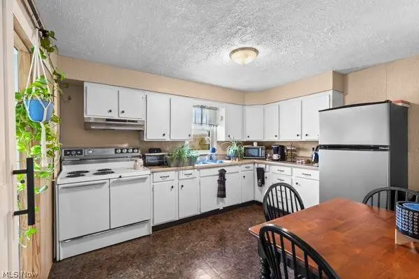 163 WALL STREET, Weirton, WV 26062