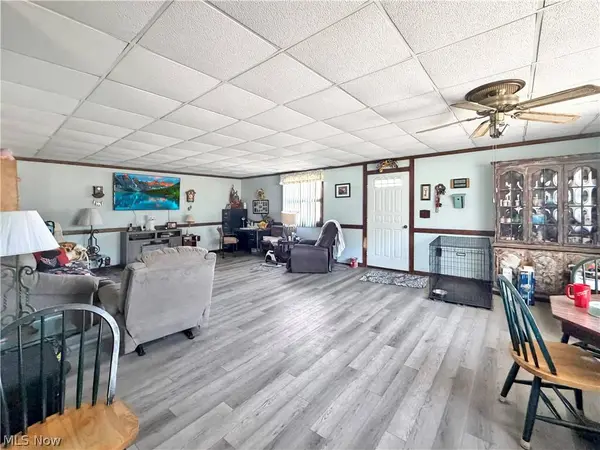 34 Benson LN, Wellsburg, WV 26070