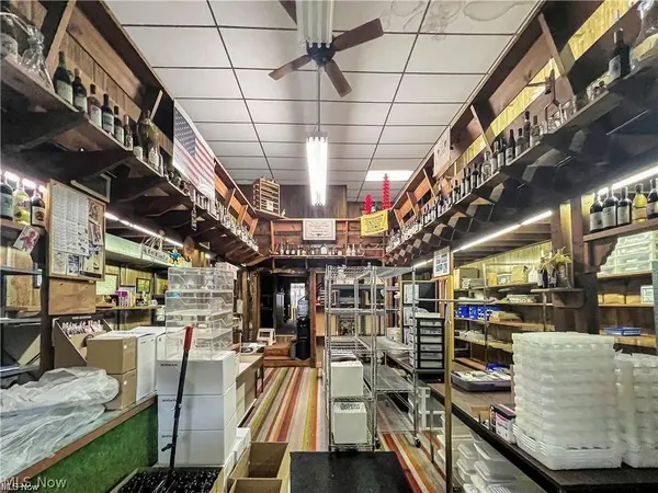 830 Main St, Follansbee, WV 26037