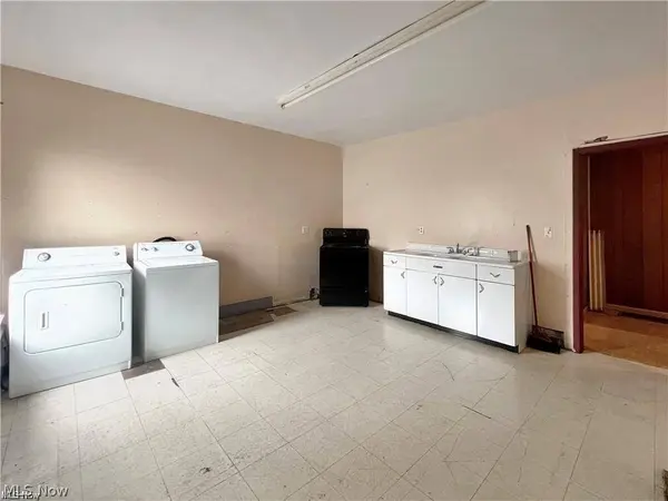 830 Main ST, Follansbee, WV 26037