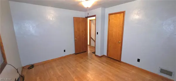 146 N 21st ST, Weirton, WV 26062