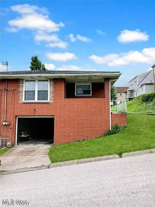 98 Summers ST, Weirton, WV 26062