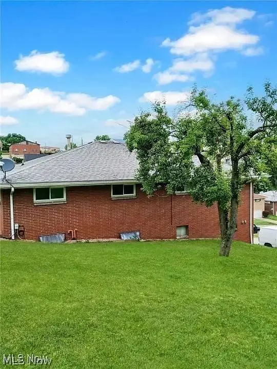 98 Summers ST, Weirton, WV 26062