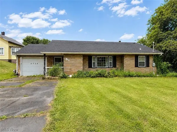 2724 Eldersville RD, Follansbee, WV 26037