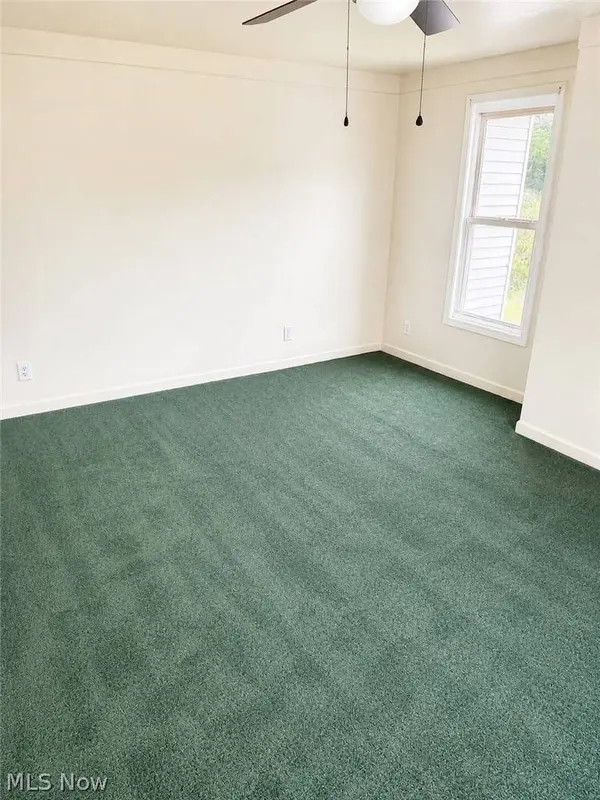 433 Cove RD, Weirton, WV 26062