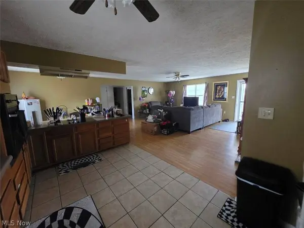 910 26th ST, Huntington, WV 25703
